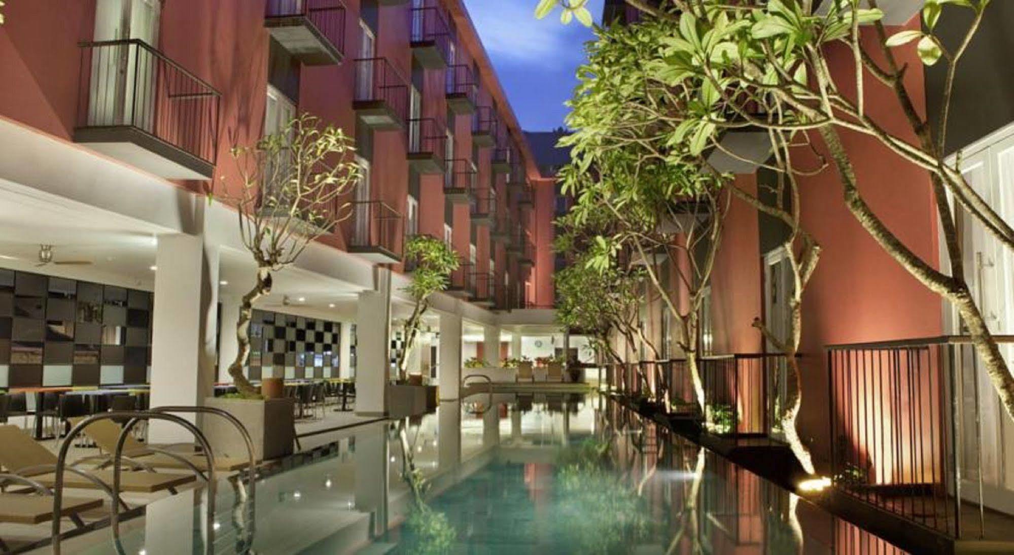 Kampi Hotel Legian Exterior photo
